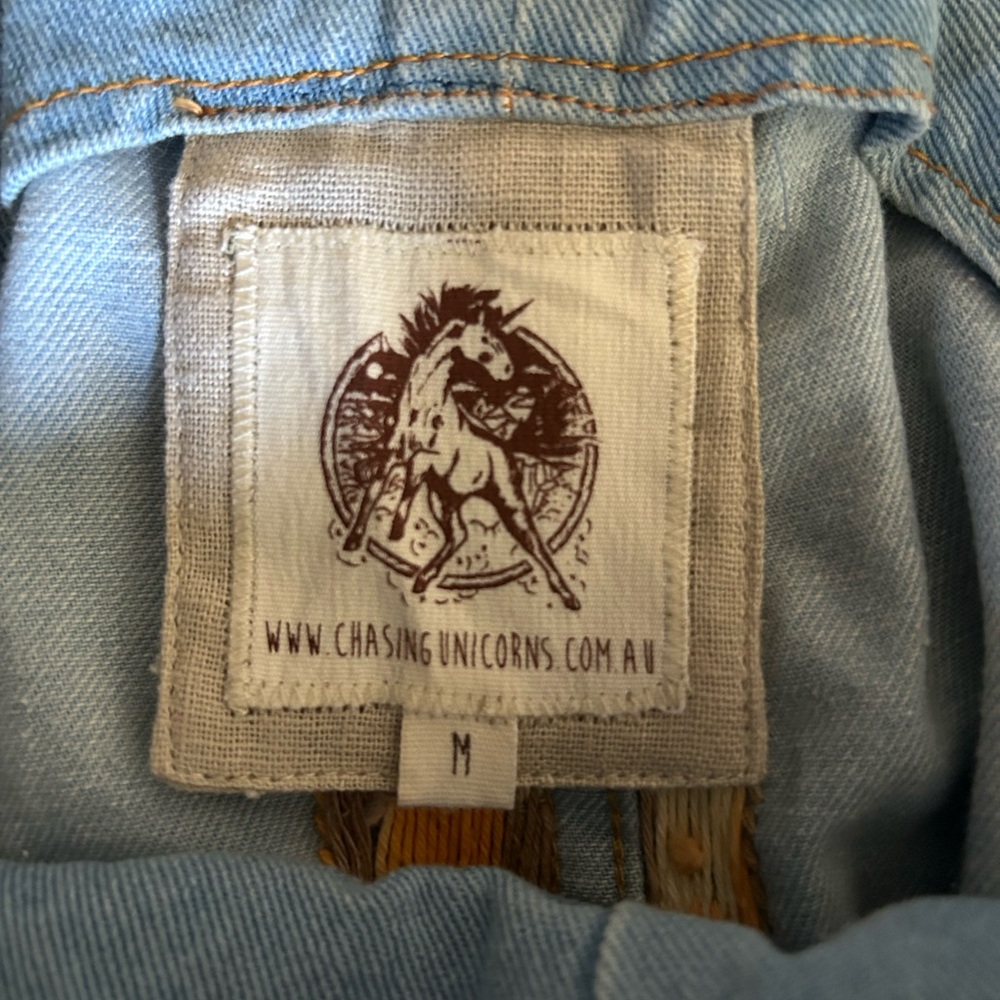 Chasing Unicorns Waiting for the Sun embroidered short denim overalls size M - Picture 5 of 17
